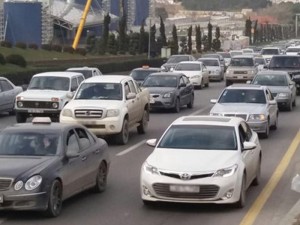 Bakı-Sumqayıt yolunda HƏRƏKƏT DONDU