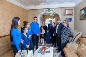 Mehriban Əliyeva məktəbli Zəhra Salmanlıya hədiyyə göndərdi – FOTO