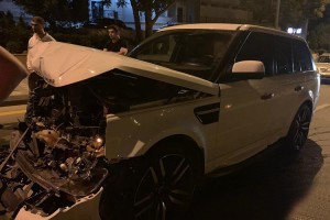 Bakıda iki avtomobil toqquşdu: xəsarət alan var - FOTO