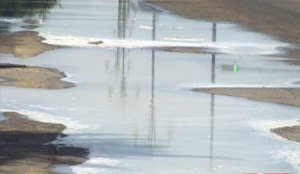 Süd maşını aşdı, 30 ton süd yola dağıldı - Azərbaycanda - FOTOLAR