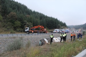 Sərnişin avtobusu aşdı - 7 ölü, 28 yaralı