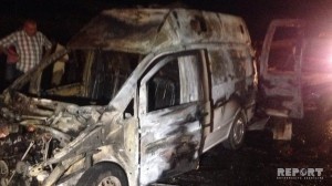 Bakıda təcili yardım maşını yanıb kül oldu - İçidə xəstə və həkimlər olub- VİDEO