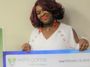 Qadının eyni gündə aldığı 30 lotereya biletinin hamısı uduşlu olub