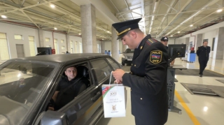 Texniki baxış məntəqəsində sürücülərə sürpriz  - Nümunəvi olanlar seçildi - FOTOLAR 