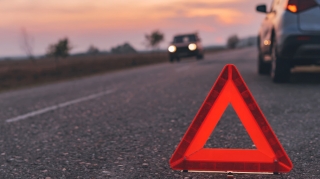 Mikroavtobus maneəyə çırpıldı - Bir ailənin 11 üzvü öldü 