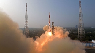 Hindistan qara dəlikləri araşdırmaq üçün kosmosa peyk göndərdi   - FOTO