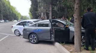 Mingəçevirdə avtomobillər toqquşub - FOTO 