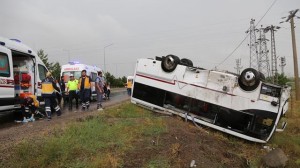 Türkiyədə azərbaycanlı turistlərin olduğu avtobus aşdı: 14 yaralı
