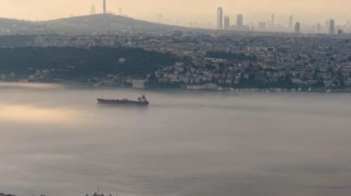 Bosfor boğazında gəmi hərəkəti dayandırıldı 