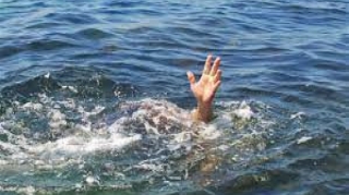 18 yaşlı oğlan göldə boğulub, vəziyyəti ağırdır 