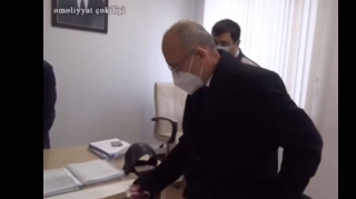 Azərbaycanda rüşvət alan xəstəxana direktorunun tutulma görüntüləri - ANBAAN  - VİDEO