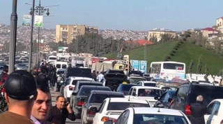 Bakı-Sumqayıt yolunda sıxlıq: Avtomobillərin hərəkəti dayandı   - VİDEO