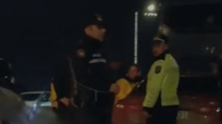 На мосту в поселке Сарай столкнулись легковая машина и автобус: есть пострадавшие - ВИДЕО