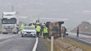 Türkiyədə zirehli avtomobil aşıb, 6 hərbçi yaralanıb 