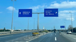 Yol nişanlarındakı Nardaran adı niyə “Sea Breeze”ə  dəyişdirilib? - FOTO