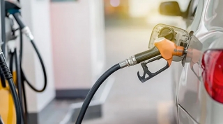 Azərbaycan BƏƏ-dən benzin idxalını 25 dəfə artırdı 