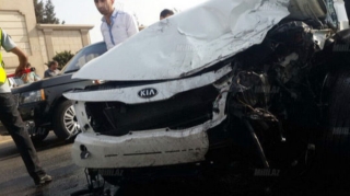 Gəncədə avtomobillər toqquşdu, ölən var 