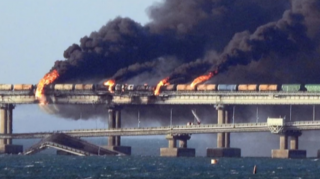 Krım körpüsünün dəmir yolu sıradan çıxıb - VİDEO 