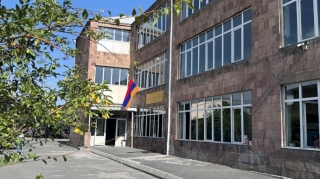 В трёх государственных школах Армении будут введены курсы азербайджанского языка 