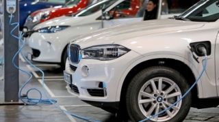 Гибридные автомобили с подзарядкой загрязняют почти столько же, сколько бензиновые - Доклад 