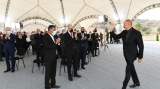 "Biz istəyirik ki, Azərbaycanla Ermənistan arasında barışıq olsun, sülh müqaviləsi imzalansın" - Prezident 