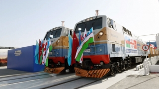 Азербайджан играет важную роль в проекте железной дороги БТК - Эрланд Кулшибаев 