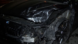 “BMW” və “Toyota” 20 Yanvar dairəsində toqquşdu, 2 YARALI - FOTO 
