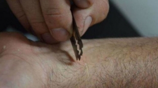 Bakıda dəhşətli intihar hadisəsi: 65 yaşlı kişi özünü doğradı