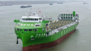 Dünyanın ən böyük elektrikli gəmisi  sınaqdan keçirilir