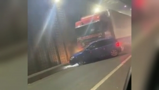 Bakıda tormozu tutmayan "TIR" maşınları qabağına alıb sürüdü - VİDEO