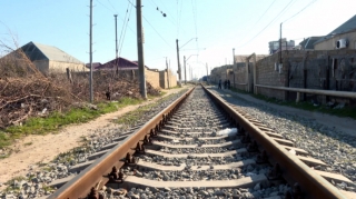 В Баку могут снести дома, построенные вблизи железной дороги: ведутся проектные работы - ВИДЕО 