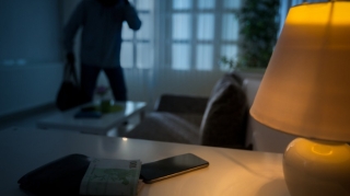 Bakıda evə basqın edilib, saxlanılanlar var 