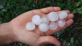 Bu rayonlara dolu düşdü 