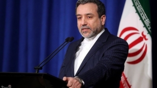 İran limanlarını blokadada saxlamaq atəşkəsin pozulmasıdır  - Əraqçi 