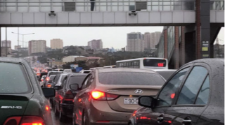 Sumqayıt-Bakı yolunda dəhşətli tıxac - FOTO/VİDEO 