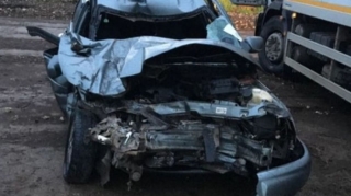 Sumqayıtda ağır qəza:  Avtomobil deformasiyaya uğradı