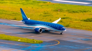 AZAL təyyarəsi havaya qalxa bilmədi – PUA təhlükəsi 