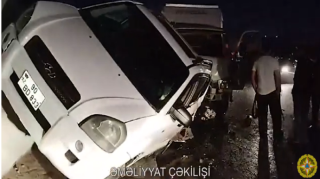 Bakıda yük maşını ilə minik avtomobili toqquşdu, 1 nəfər...   - VİDEO - YENİLƏNİB