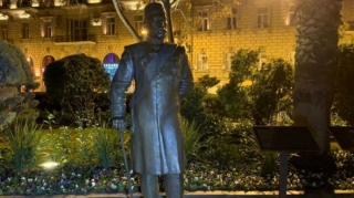 Polis Tağıyevin abidəsini zədələyənlərin FOTOSUNU YAYDI 