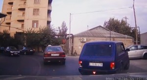 Yolun ortasında "oyun" çıxardan "NİVA" - VİDEO