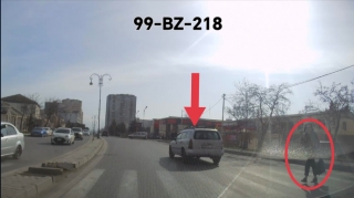Sürücü keçidi keçən qadına yol verməyib təhlükə yaratdı - VİDEO