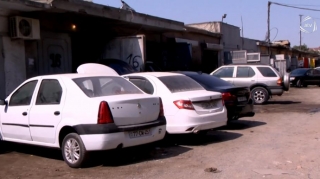 Qarajlar yolu bərbad vəziyyətə salıb:  "Ustaların səs-küyündən gecələr yata bilmirik" - VİDEO 