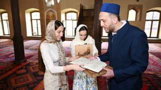 Leyla və Arzu Əliyevalar Xan məscidində - FOTO