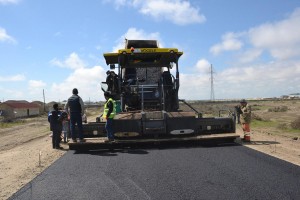 Neftçalanın 19 kəndini əhatə edən yol yenidən qurulur – FOTO + VİDEO