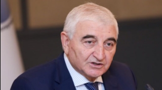 Bakıda müəmmalı ölüm: İntiharın baş verdiyi imarət icra başçısına məxsusdur? - AÇIQLAMA 