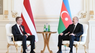 Prezidentlər təkbətək görüşdü - FOTOLAR 