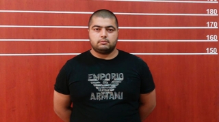 Özünü bank işçisi kimi tanıdıb kredit vədi verdi - FOTO