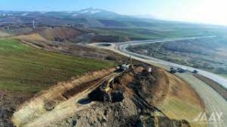 Muğanlı-İsmayıllı-Qəbələ avtomobil yolunun eni layihə üzrə 8 metr azaldılıb