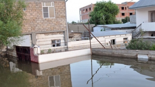 Sel Qobustanda 12 evə ziyan vurub, avtomobil yolunu su yuyub 