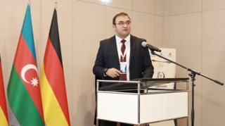 Almaniyada Azərbaycanlı Həkimlərin II Forumu müzakirələrlə davam edib  - FOTO